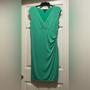 Women’s AB Studio Sheath Dress with Ruching Detail on the side. Size L